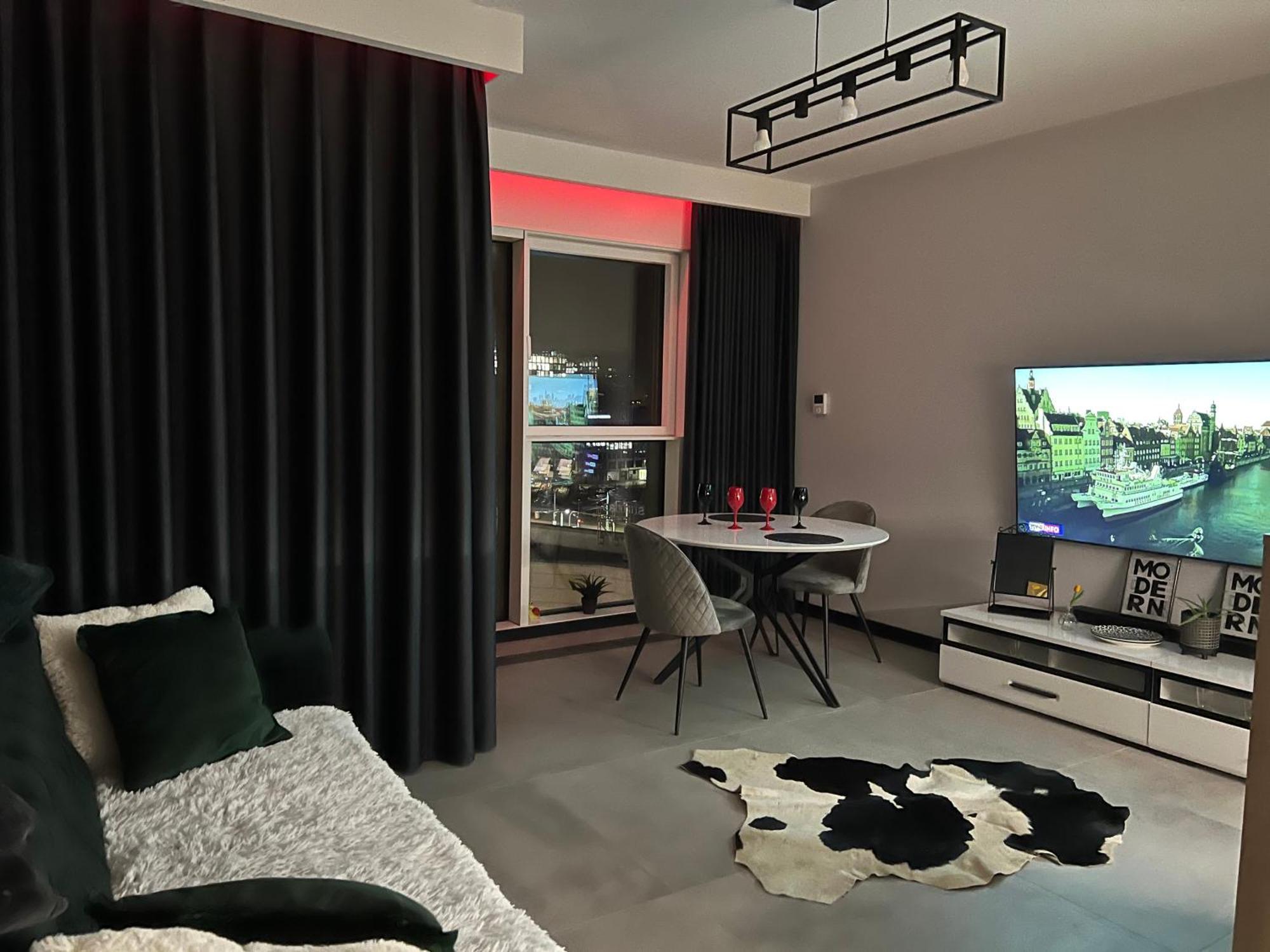 Apartment Towarowa - Milionowa 39 Check-in 24h